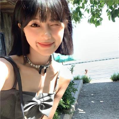 邪恶的蕾丝莉
